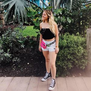 Meet your Posher, Alivia